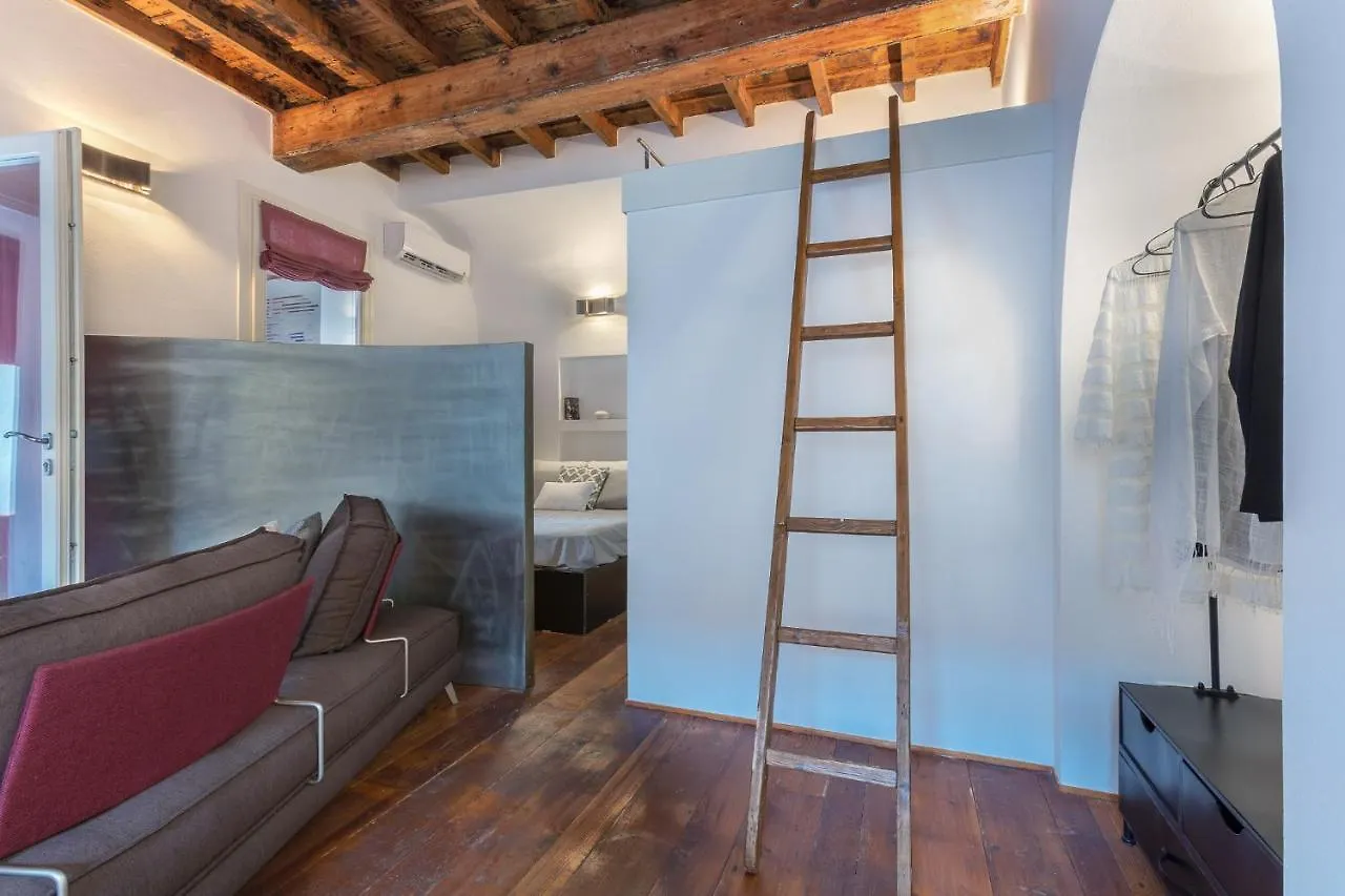 Ferrara Center Apartment X3 Italy